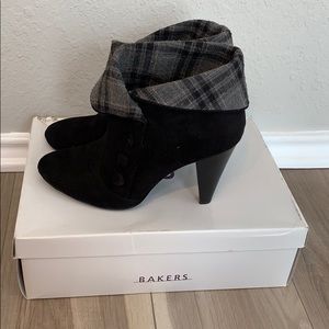Black plaid fold over booties